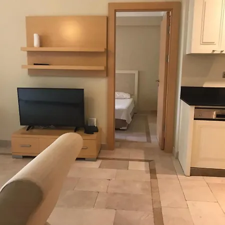 Luxury In Goldcity Complex Apartment