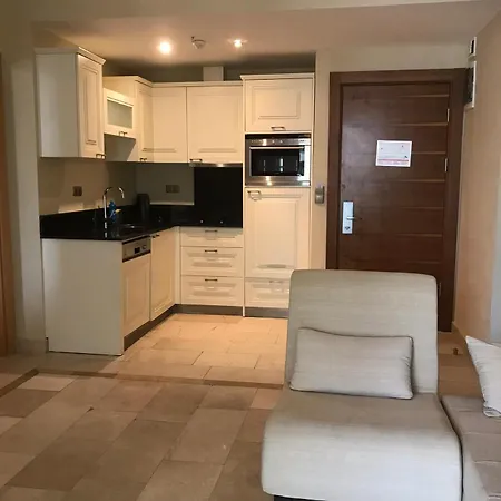 Apartment Luxury In Goldcity Complex Kargıcak