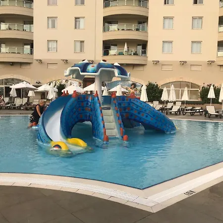 Luxury In Goldcity Complex Apartment