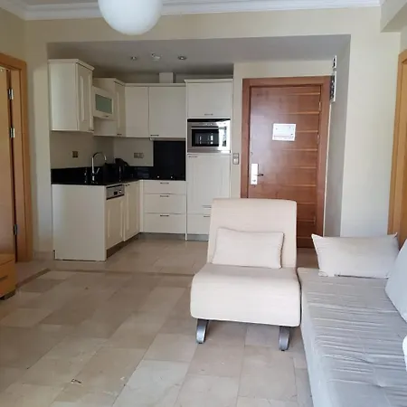Luxury In Goldcity Complex Apartment *